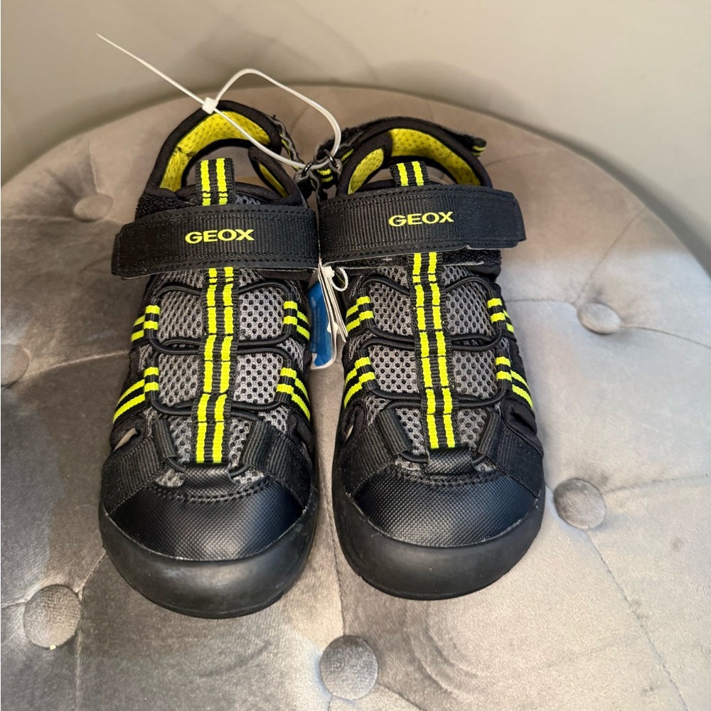Geox Respira Kids Water Friendly Sandals Size 31 Black Neon